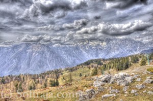 Velika Planina HDR fotografija iz Velike Planine proti vršacem na drugi strani